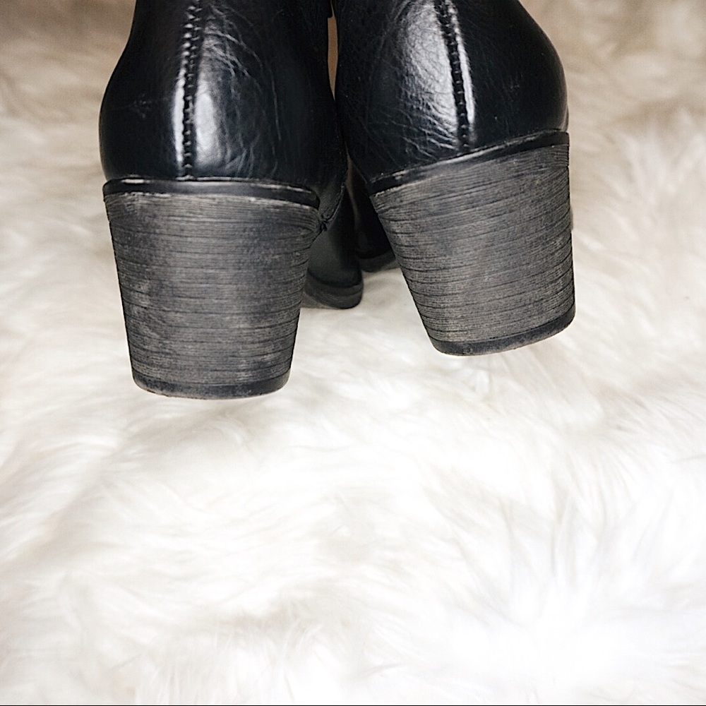 Booties 🖤 - Picture 4 of 4